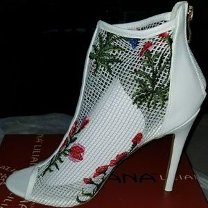 Fashionable Shoes for Woman